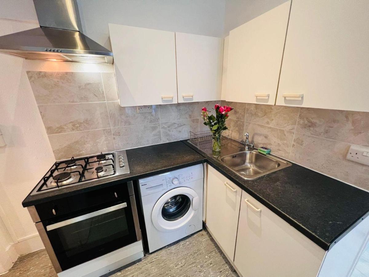 2 Bed Flat In The Heart Of Marylebone Appartement Londen Buitenkant foto